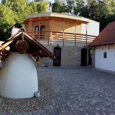 Zempleni Pitvaros Piheno Telkibánya Buitenkant foto