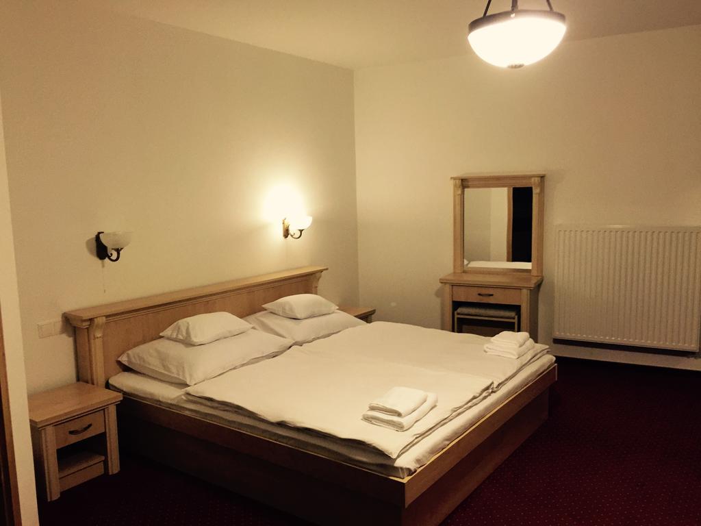 Zempleni Pitvaros Piheno Telkibánya Kamer foto