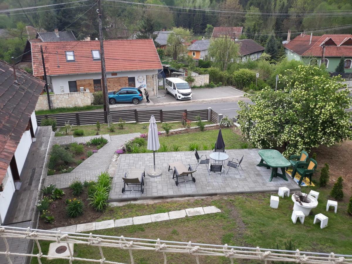 Zempleni Pitvaros Piheno Telkibánya Buitenkant foto