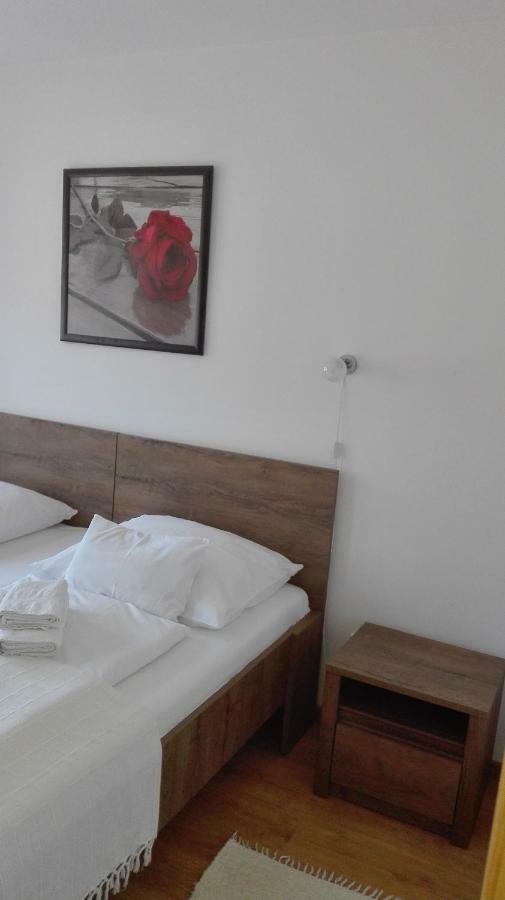 Zempleni Pitvaros Piheno Telkibánya Buitenkant foto
