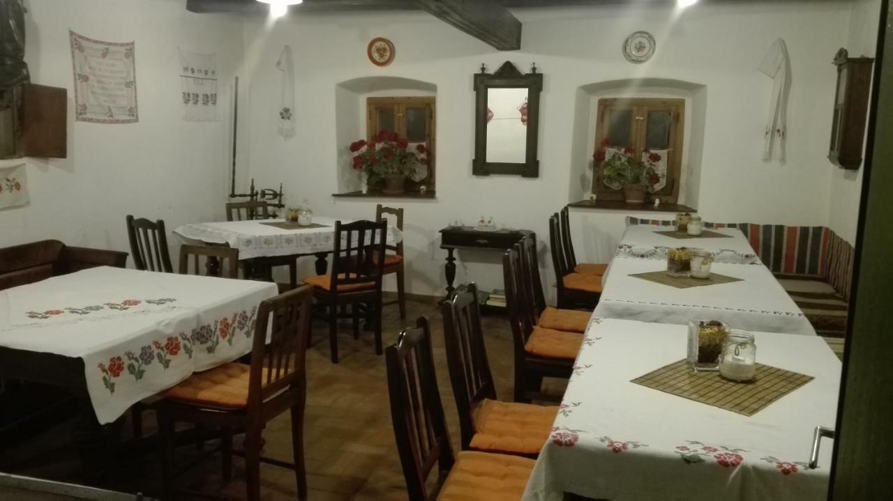 Zempleni Pitvaros Piheno Telkibánya Buitenkant foto